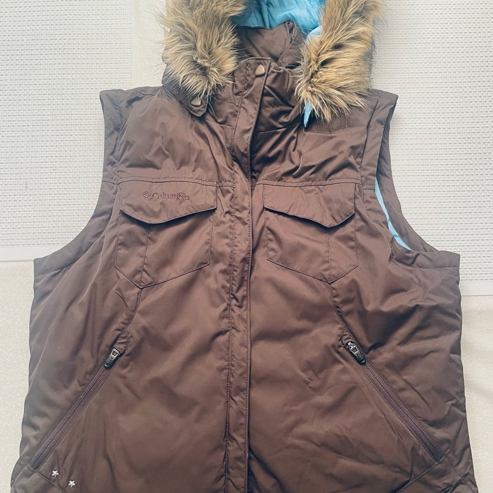 Columbia Women's Brown Vest with removable Faux Fur Hood sz XL